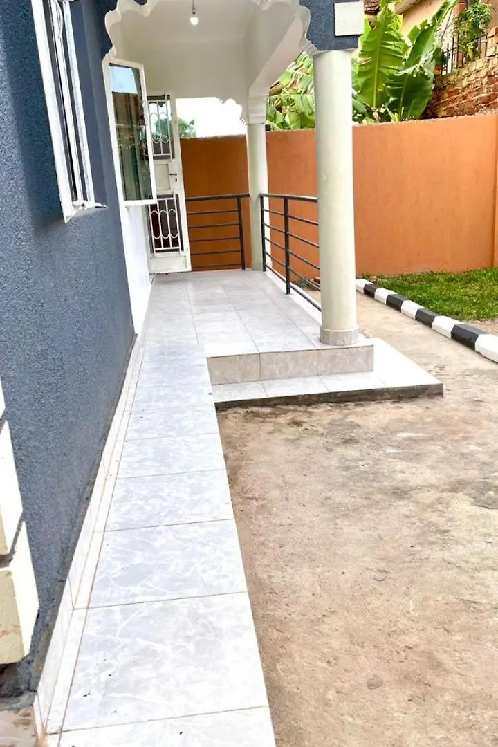 Urban Staynest Kampala 0*,